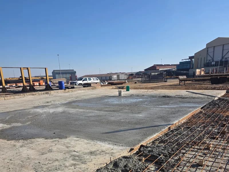 Pour meeting the reinforcing at the edge